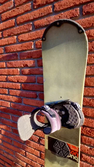 Tabla Snowboard Burton + Fijaciones Burton Freesty