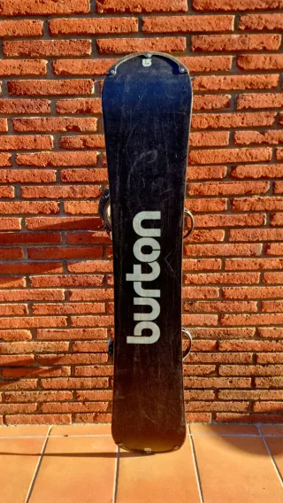 Tabla Snowboard Burton + Fijaciones Burton Freesty