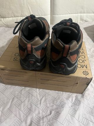 botas de montaña...número 10...43-444