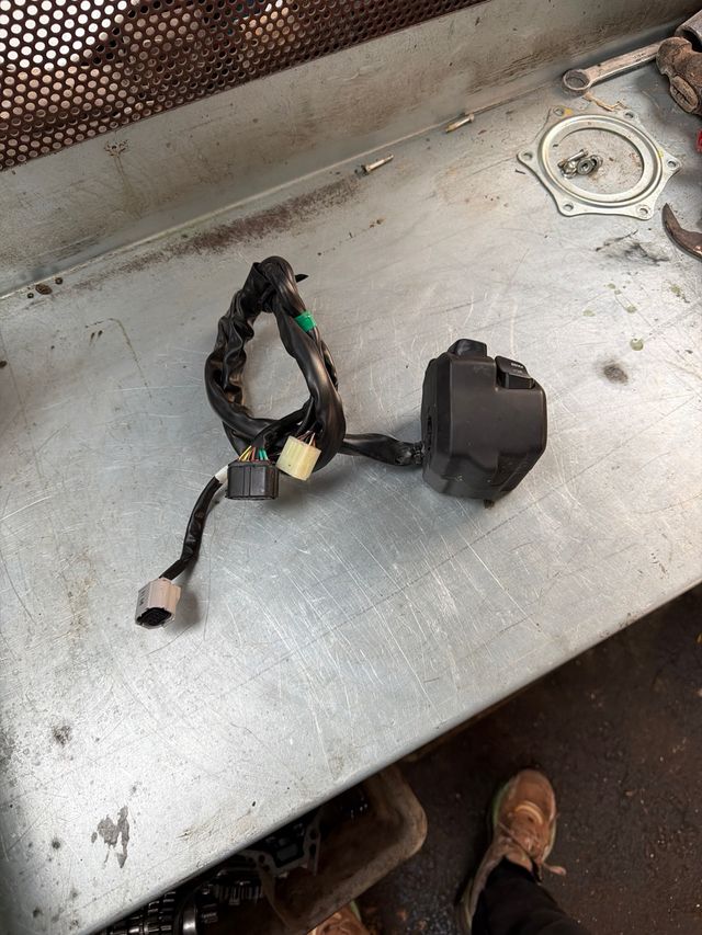 Piña Luces Yamaha T-Max 560 2023