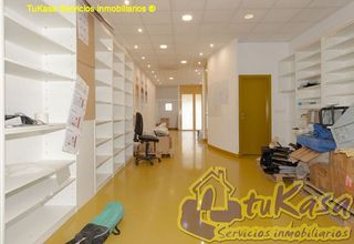 Local comercial en alquiler en Sada