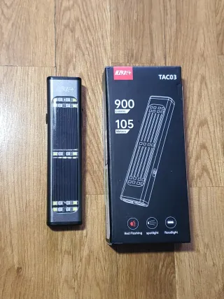 Linterna Solar 900 Lúmenes emergencia