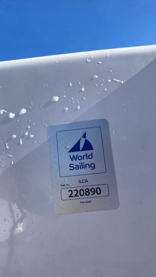 Barco ILCA 6 ELEMENT 6 versión Carbono