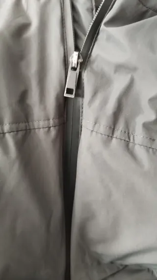 Abrigo Zara niño 13-14 años verde