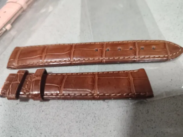 Correas de piel de cocodrilo Escucho ofertas