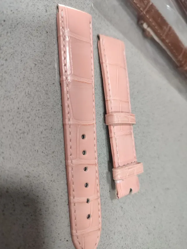 Correas de piel de cocodrilo Escucho ofertas