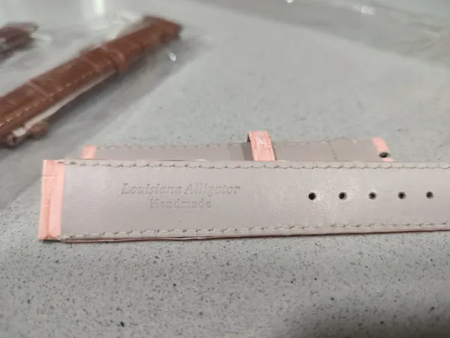 Correas de piel de cocodrilo Escucho ofertas