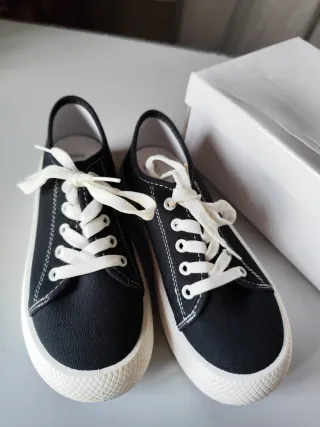 Deportivas negras plataforma talla 35