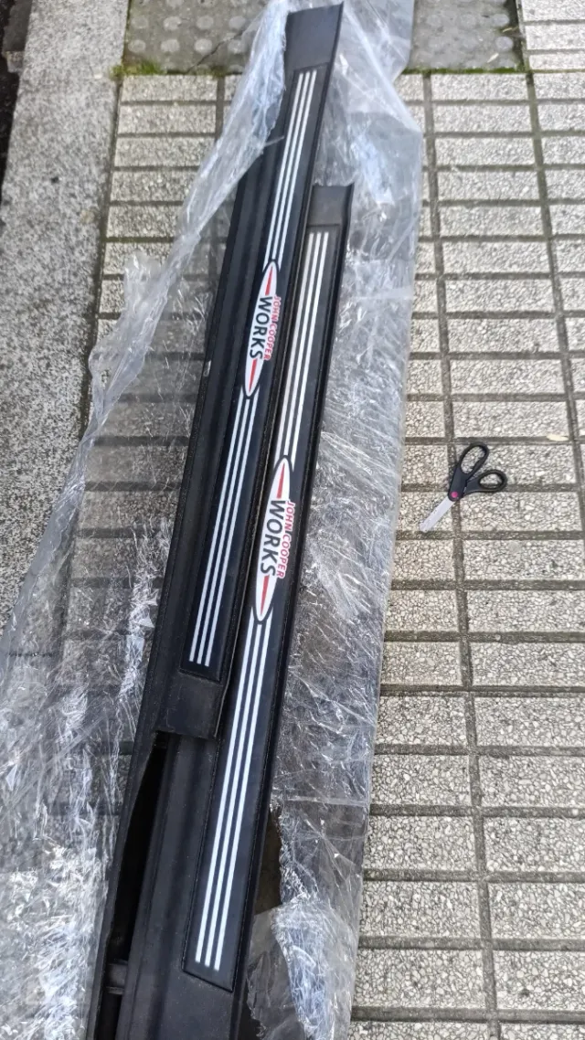 Logotipo Mini John Cooper Works