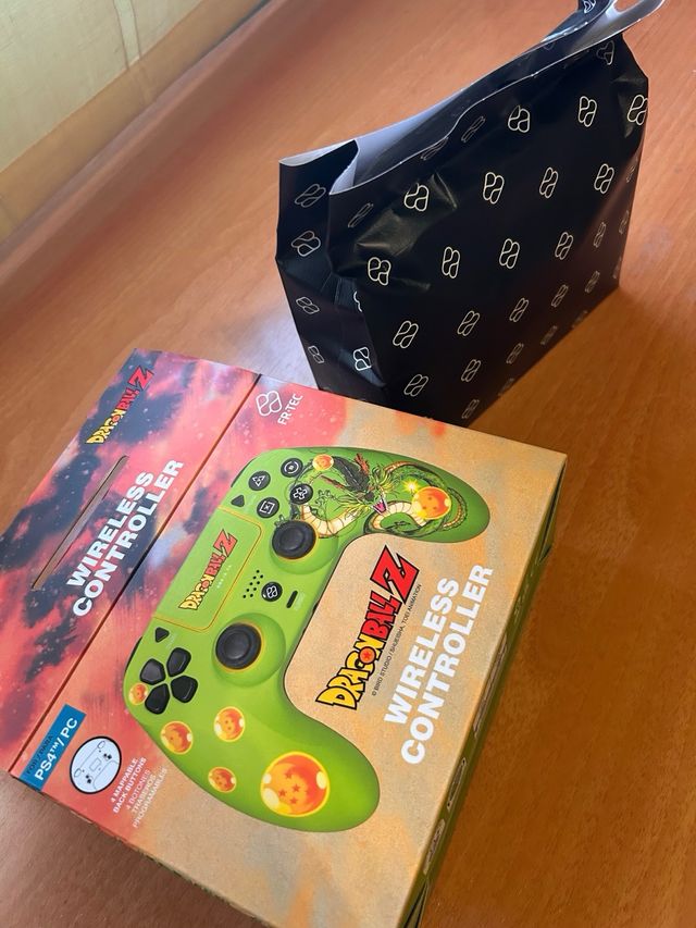 Mando Inalámbrico PS4/PC Dragon Ball Z FR-TEC