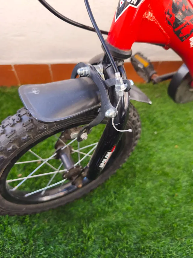 Bicicleta infantil roja APOLON