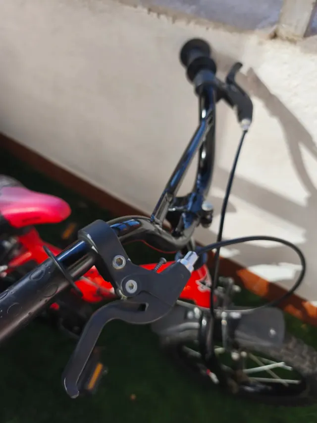 Bicicleta infantil roja APOLON