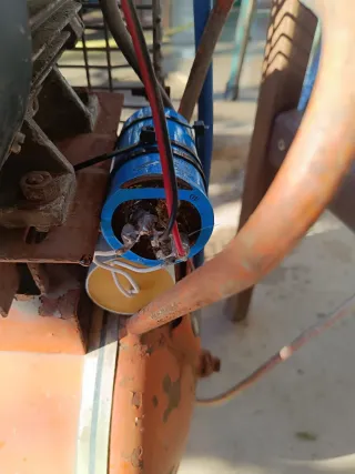 Compresor de aire antiguo para reparar