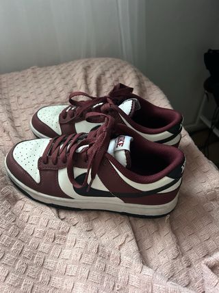 Zapatillas Nike Dunk Low Rojo y Blanco