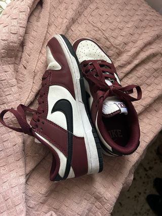 Zapatillas Nike Dunk Low Rojo y Blanco