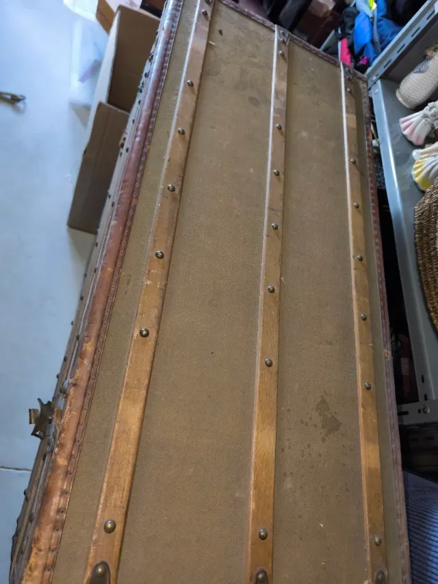 Baúl de viaje finales s. XIX buen estado