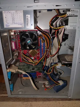 Ordenador Pentium 4 Azul/Gris