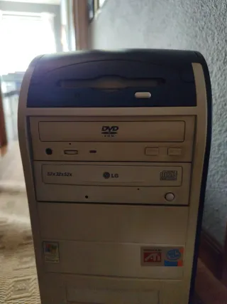 Ordenador Pentium 4 Azul/Gris