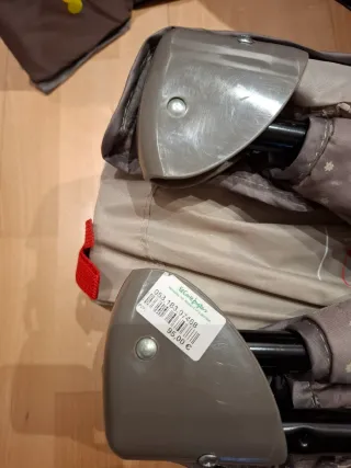 Cuna de viaje y colchón