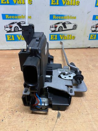CERRADURA PUERTA DELANTERA  IZQUIERDA AUDI A4