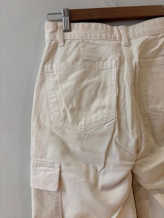 Pantalones cargo beige Stradivarius