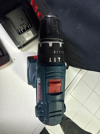 Taladro Bosch GSB 18V-21 + Batería y Cargador