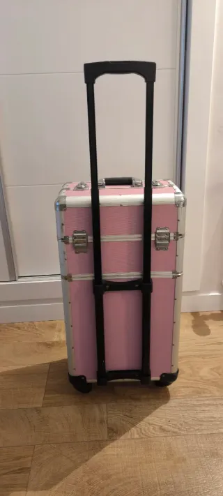 Maletín de manicurista rosa