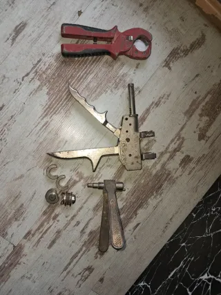 Herramientas fontanería Saper maquina de casquillo