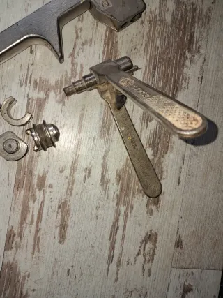 Herramientas fontanería Saper maquina de casquillo