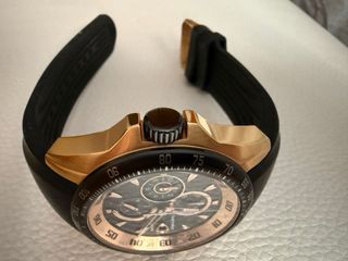 Reloj Time Force Negro y Dorado