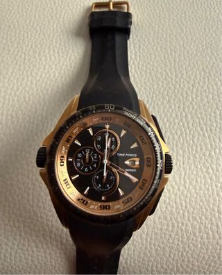 Reloj Time Force Negro y Dorado