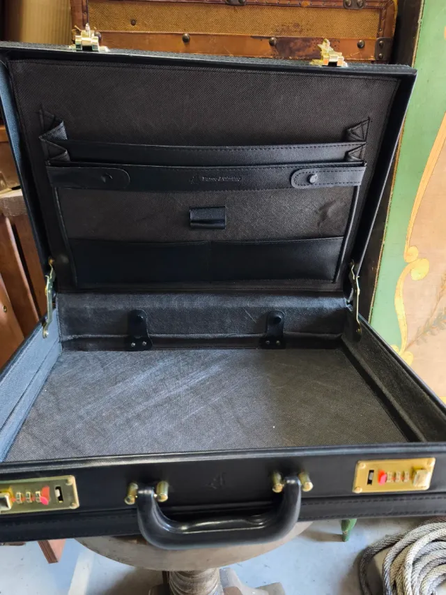 Valigetta Executive Pierre Cardin Nero e Oro