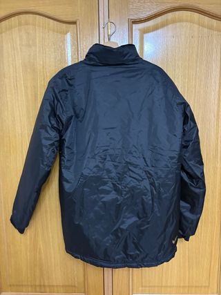 Abrigo Hummel Negro y Dorado