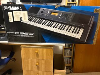 Teclado Yamaha PSR-E363
