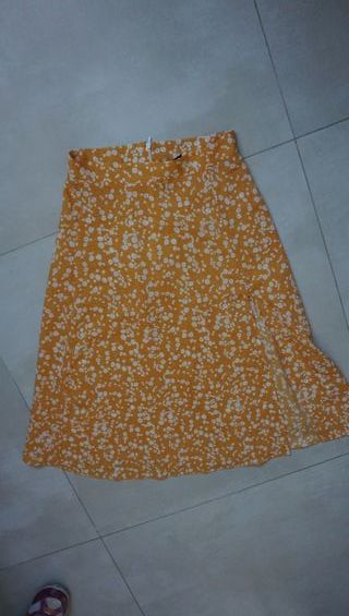 Falda midi Shein flores amarillas T-S nueva