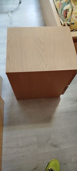 Comodino IKEA MALM in rovere, ottimo regalo