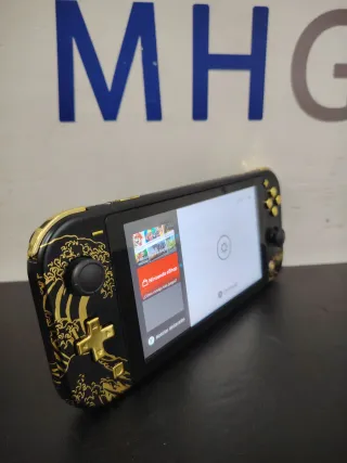 Nintendo Switch Lite 32GB Negra y Dorada