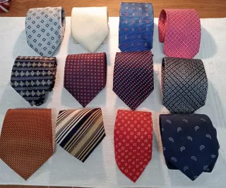 Corbatas varios colores