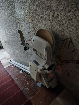 Montascale Acorn A130 Rettilineo