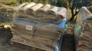 Teja árabe antigua paletizada