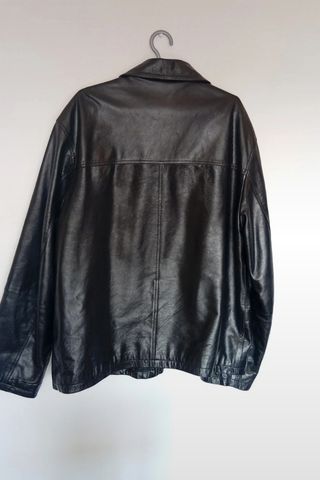 Chaqueta de cuero negra