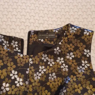 Vestido de fiesta de Roberto Verino.