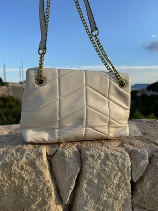 Bolso Saint Laurent Beige Piel Dorado
