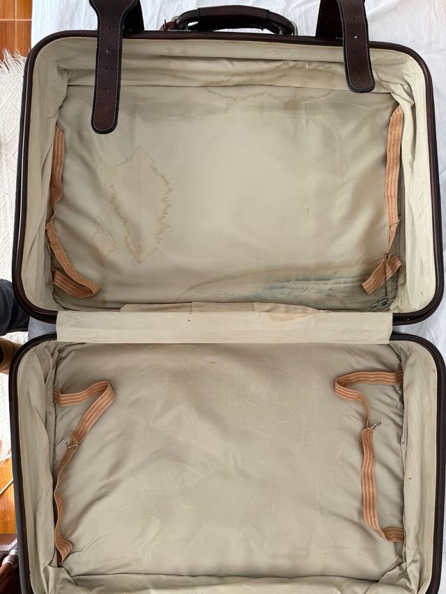 Antica valigia in pelle