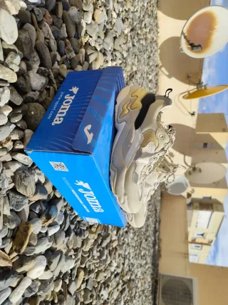 Zapatillas Joma Beige, Marrón y Blanco