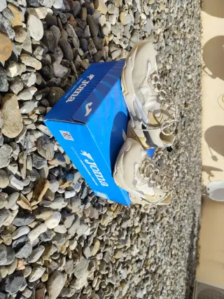 Zapatillas Joma Beige, Marrón y Blanco