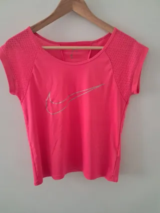Camiseta Nike Fitness Rosa