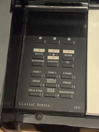 Piano digital Kawai CS11 + banqueta + cascos