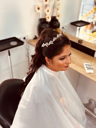 peluquera, maquilladora, esteticista a domicilio