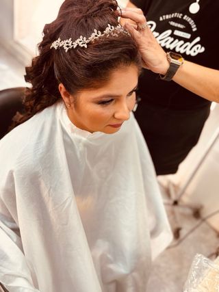 peluquera, maquilladora, esteticista a domicilio